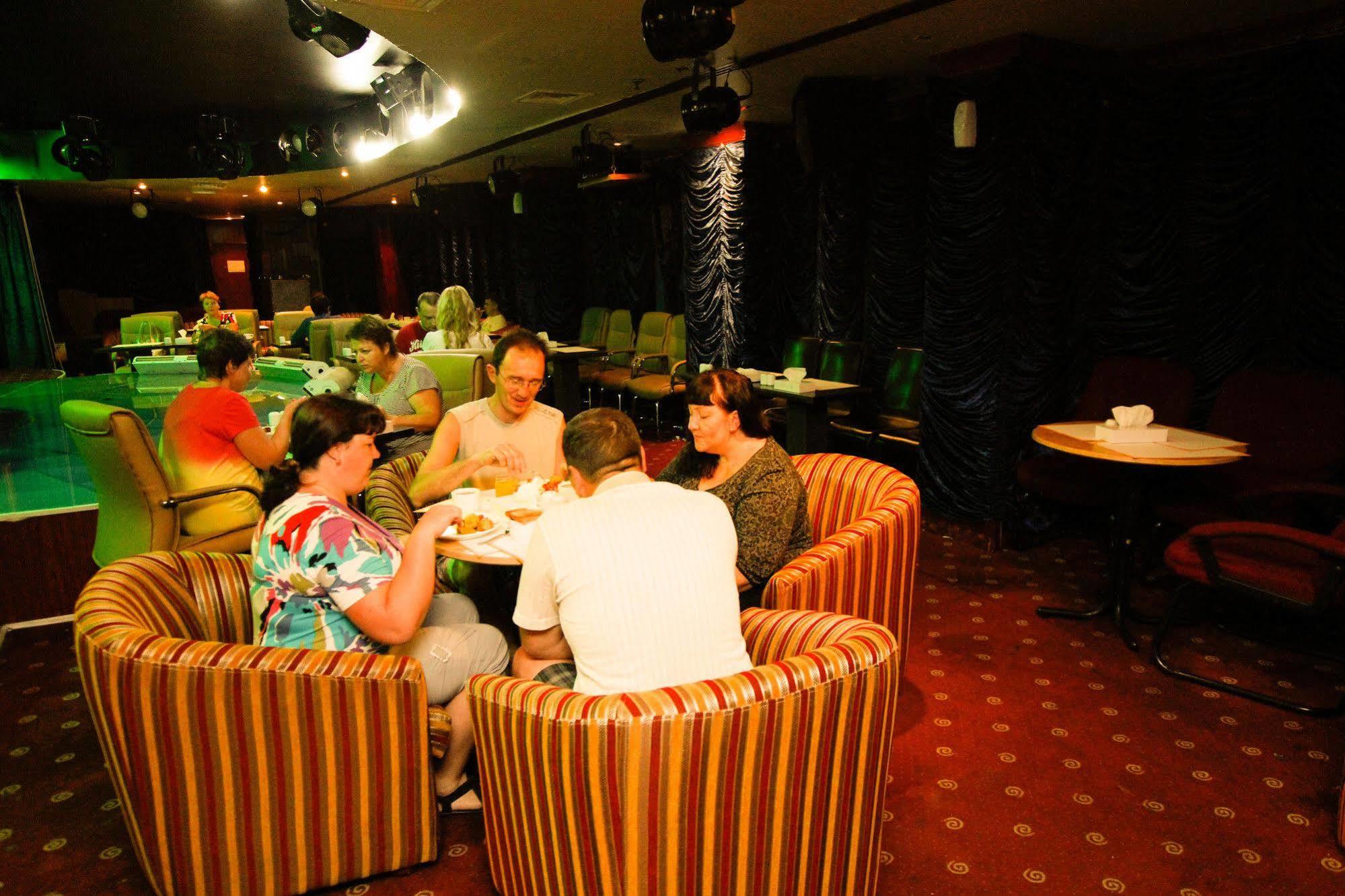 รอยัลตัน โฮเต็ล Hotel ดูไบ ภายนอก รูปภาพ